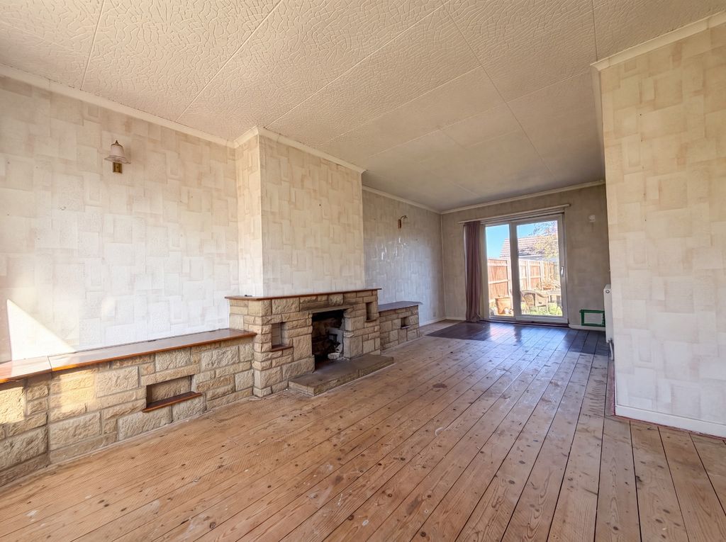 Property photo 2 of 11 5601792
