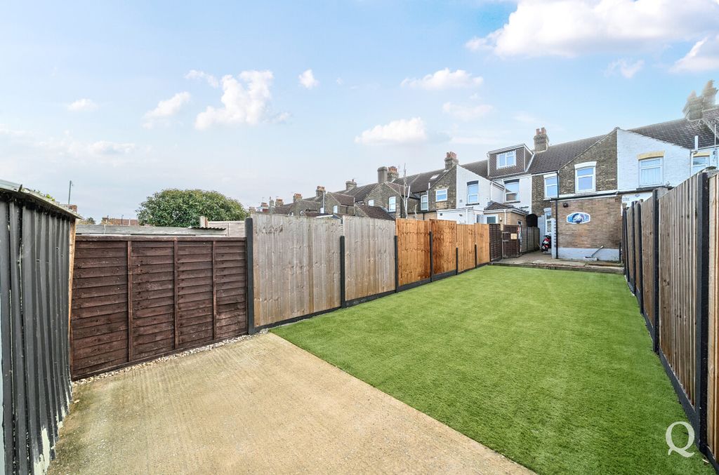 Property photo 3 of 19 685Ec5c7-48Fa-40c...