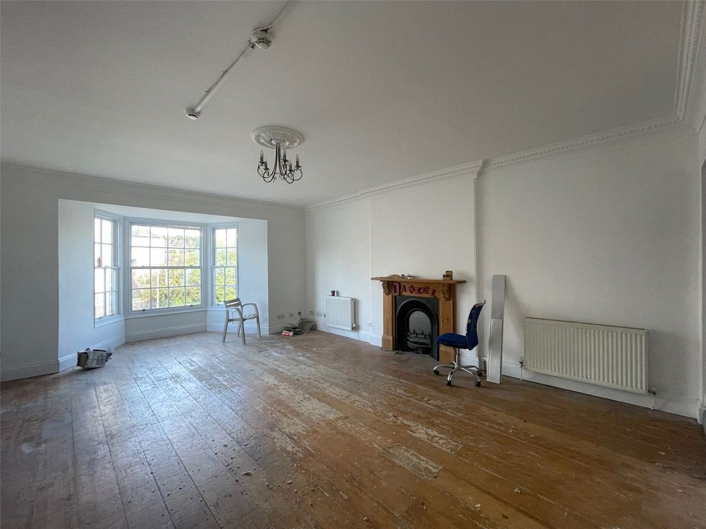 Property photo 2 of 20 Picture No. 35