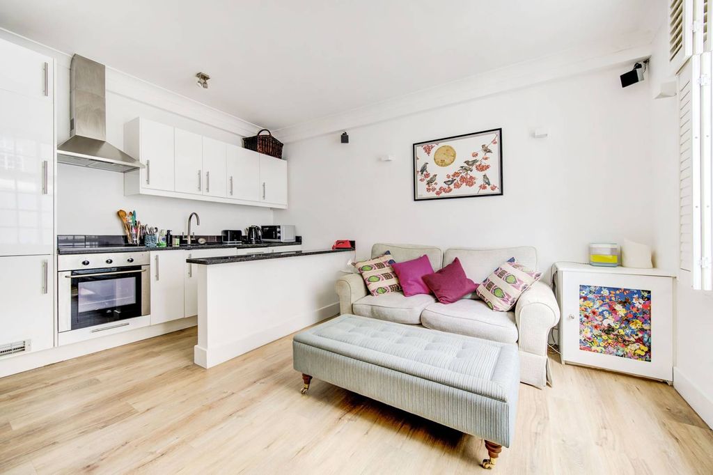 Property photo 1 of 7