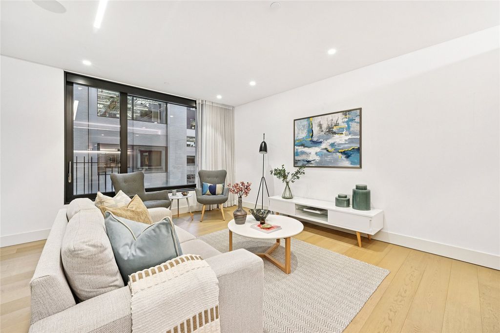 Property photo 2 of 19 Reception Room