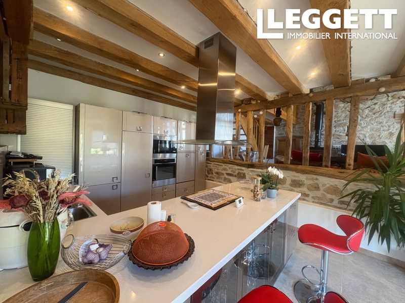 Property photo 3 of 10