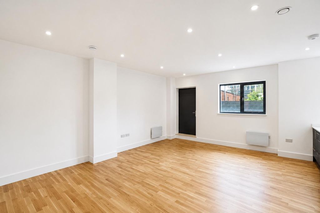 Property photo 3 of 13 Apartment 363Fc.Png