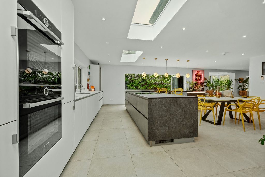 Additional image 7 of 5 bed detached house for saleDrakes Close, Esher, Surrey KT10