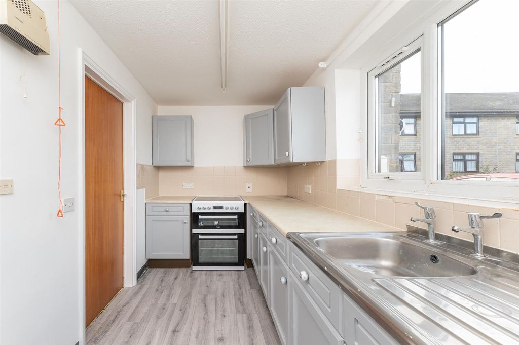 Additional image 13 of 2 bed flat for saleTealbeck Approach, Otley LS21