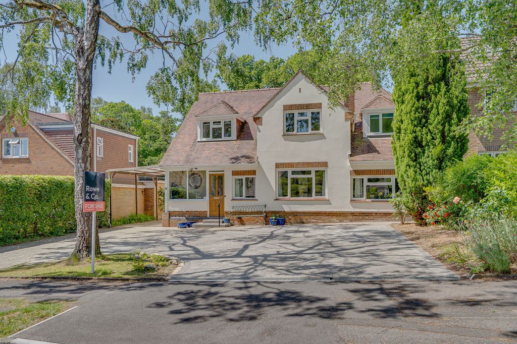 Property photo 1 of 28