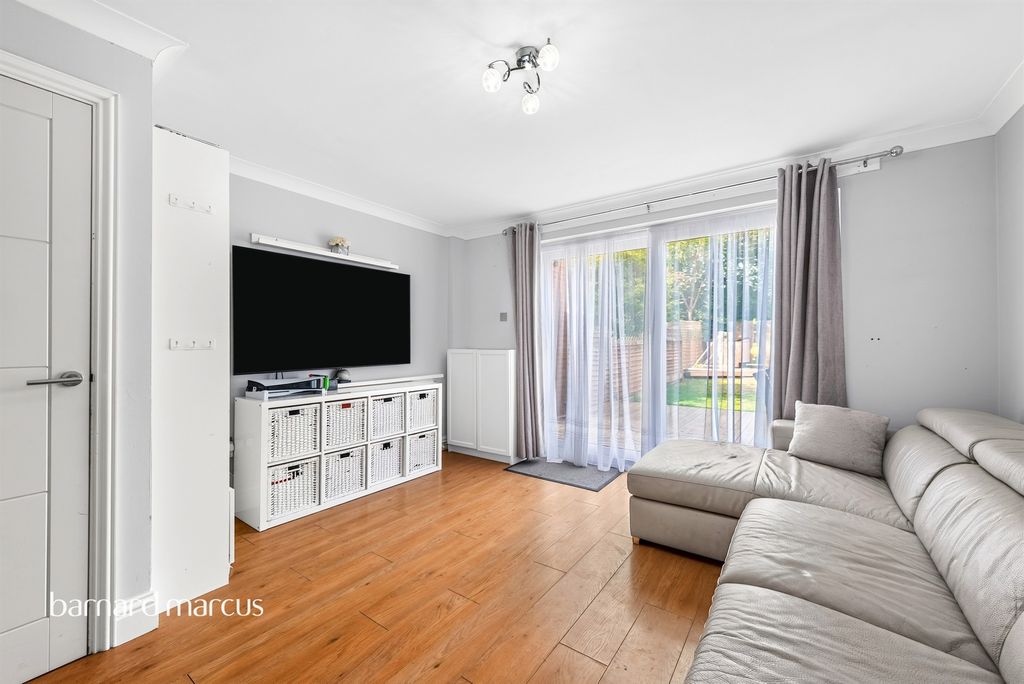 Property photo 2 of 13