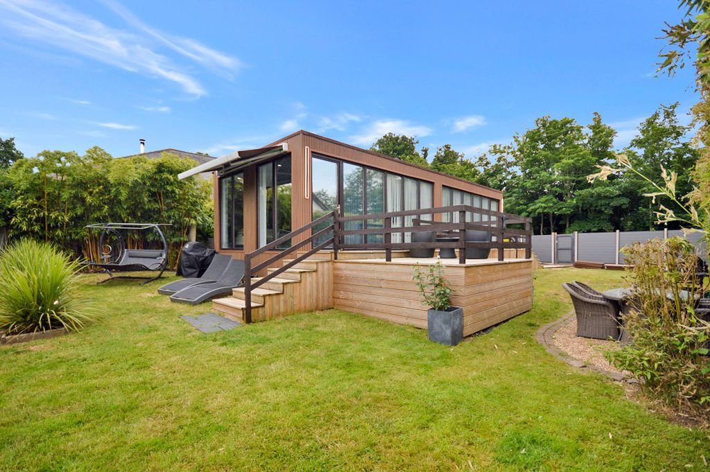 Property photo 1 of 17 Img_523_7_Large