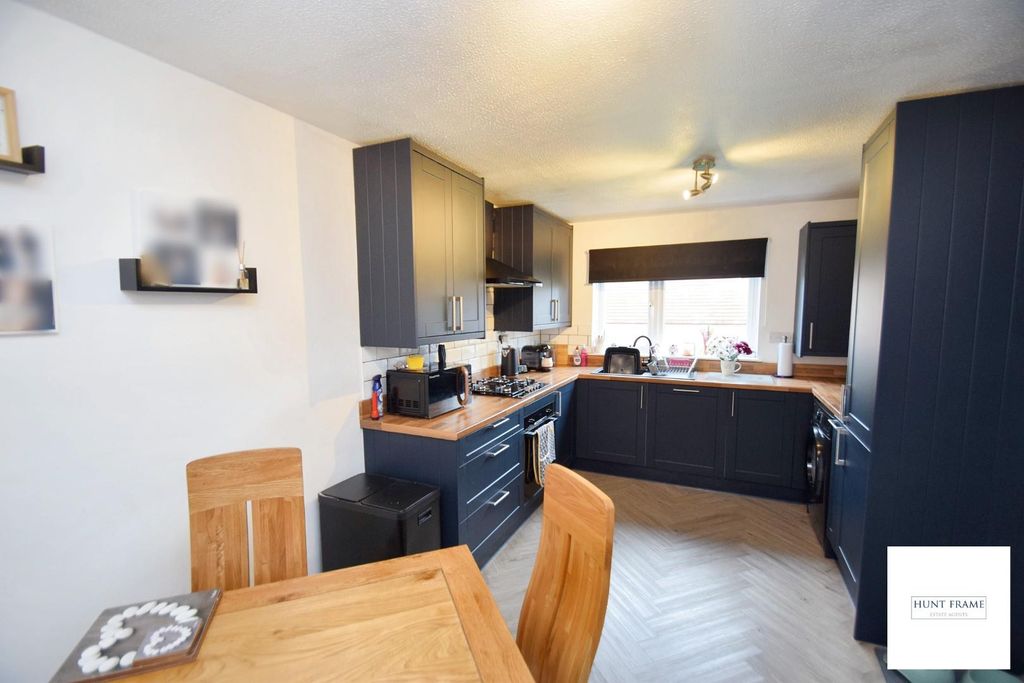 Property photo 2 of 11 Dsc_0468_Blurred.Jpg