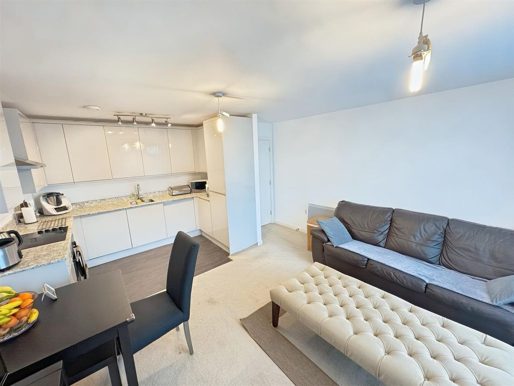 Property photo 3 of 17 Img_1885.Jpeg