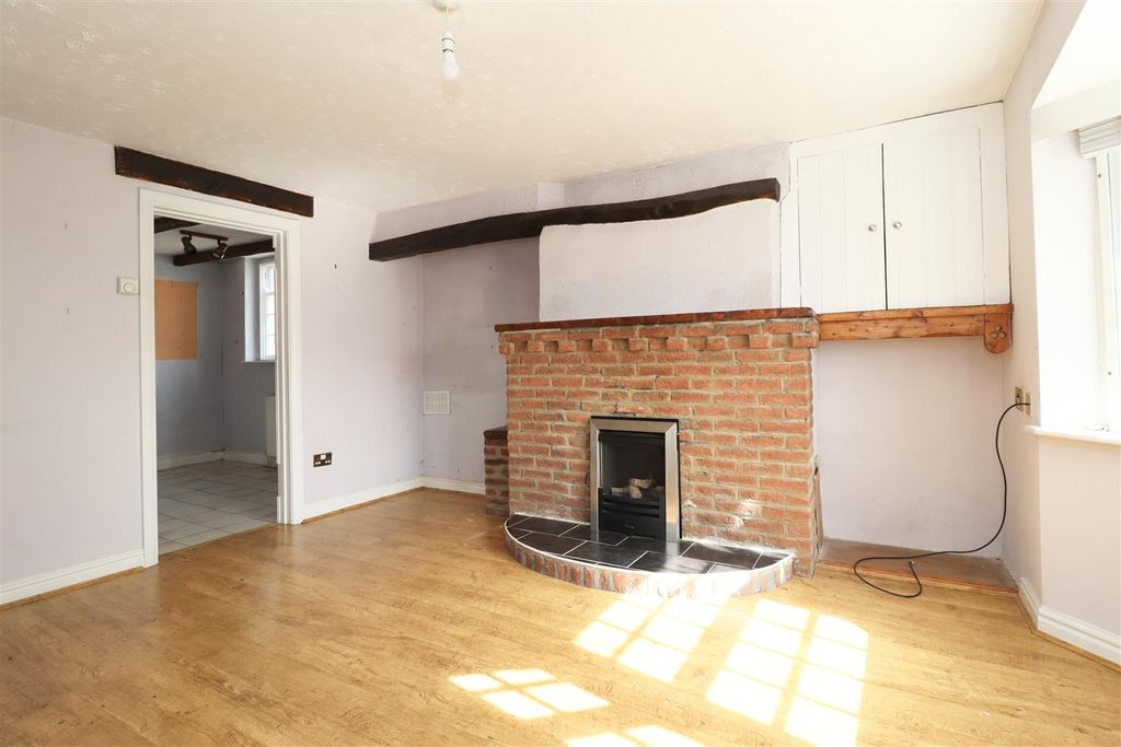 Property photo 3 of 11 Image00008.Jpeg