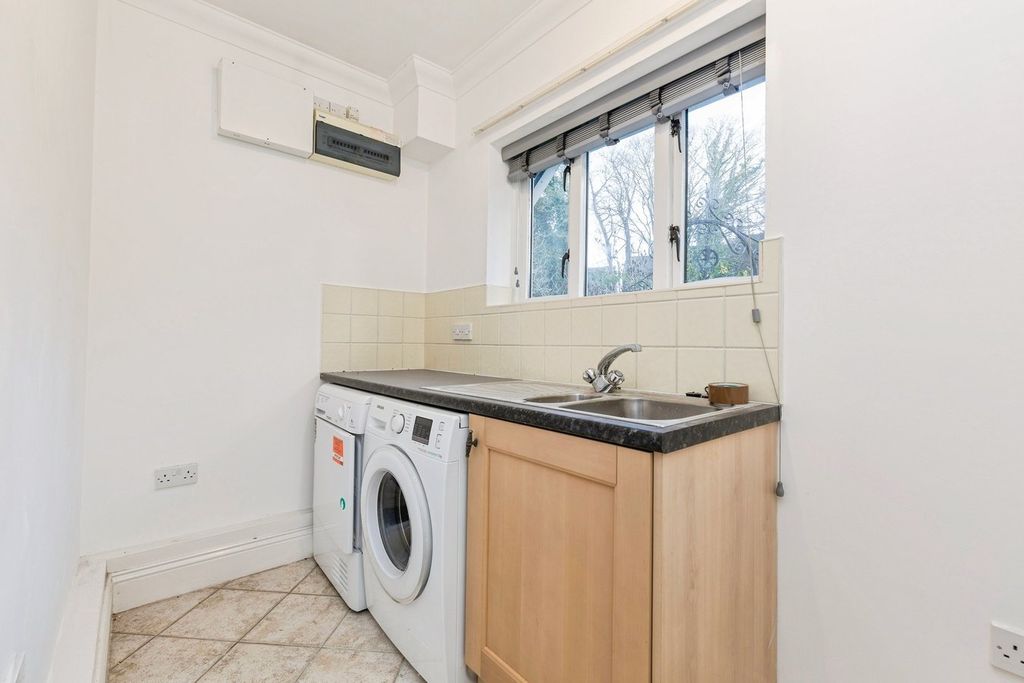 Additional image 14 of 4 bed town house for saleCrossgate Peth, Durham DH1