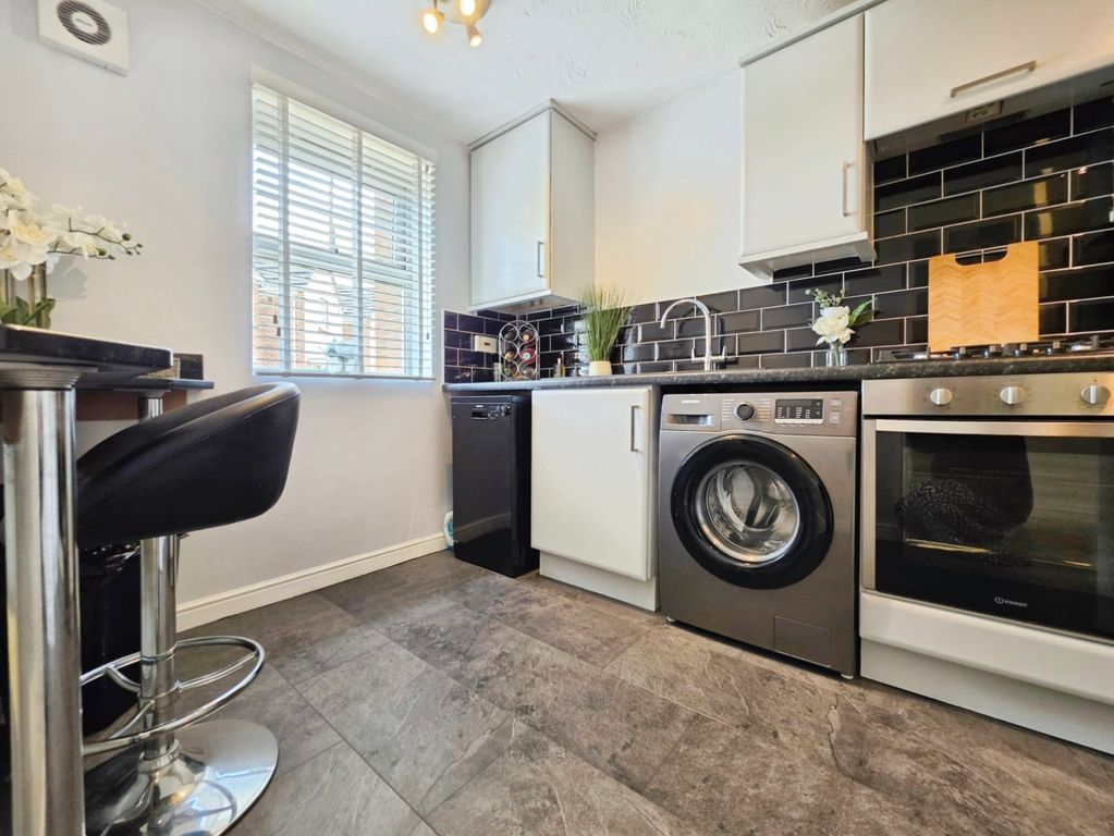 Property photo 3 of 41 Pbox-Img.Jpg