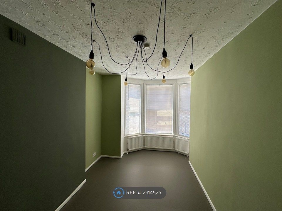 Property photo 1 of 2