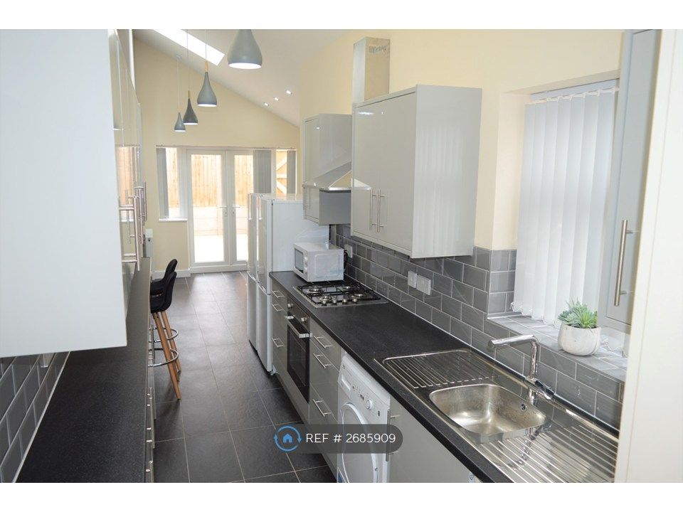 Property photo 1 of 16 Open Plan Kitchen Lounge