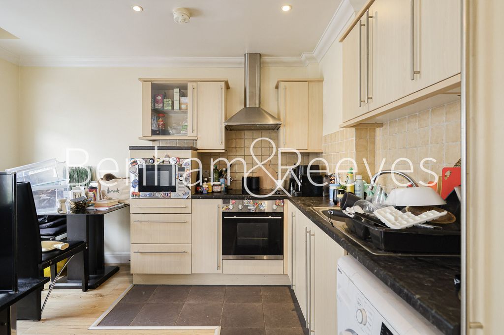 Property photo 2 of 9