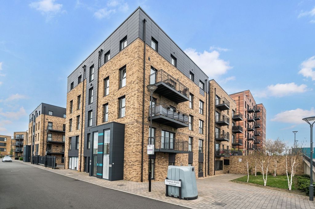 Property photo 1 of 12