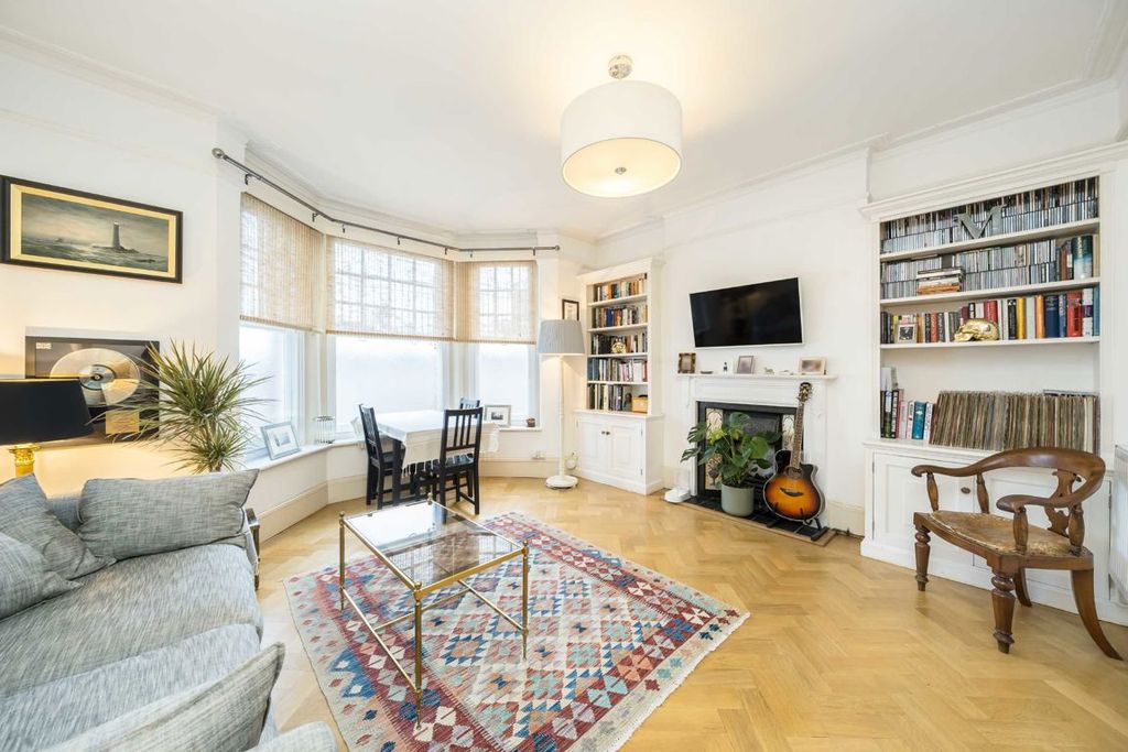 Property photo 3 of 8