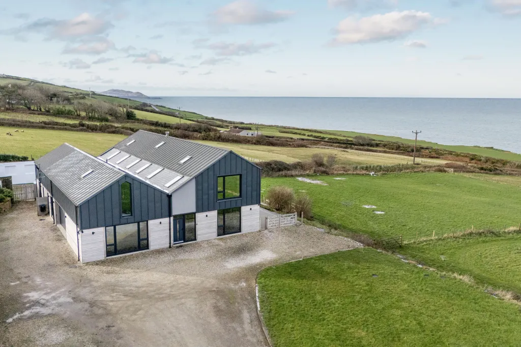 Property photo 1 of 49