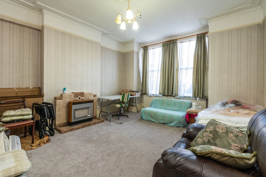 Property photo 3 of 15 Photo #3