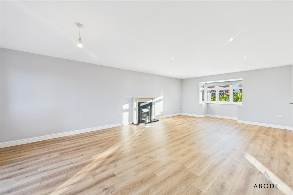 Property photo 3 of 15 Cam02544G0-Pr0326-Still004.Jpg