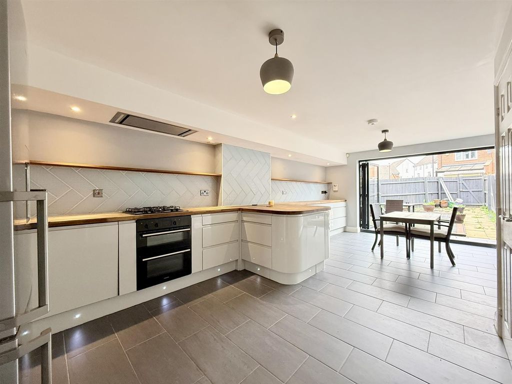 Property photo 2 of 17 Img_1572.Jpeg