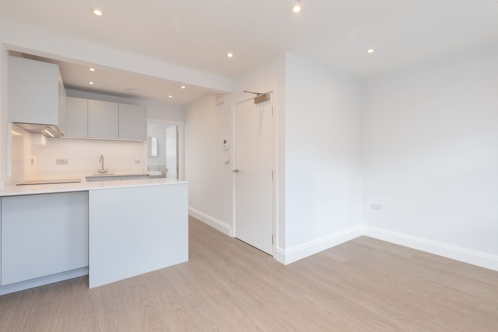 Property photo 3 of 8 Kings Road 53 F3 Din