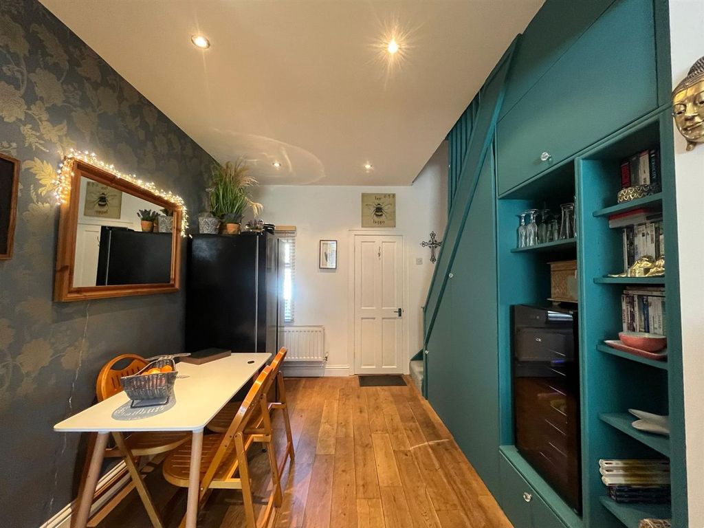 Property photo 3 of 14 Dining Area I.Jpg