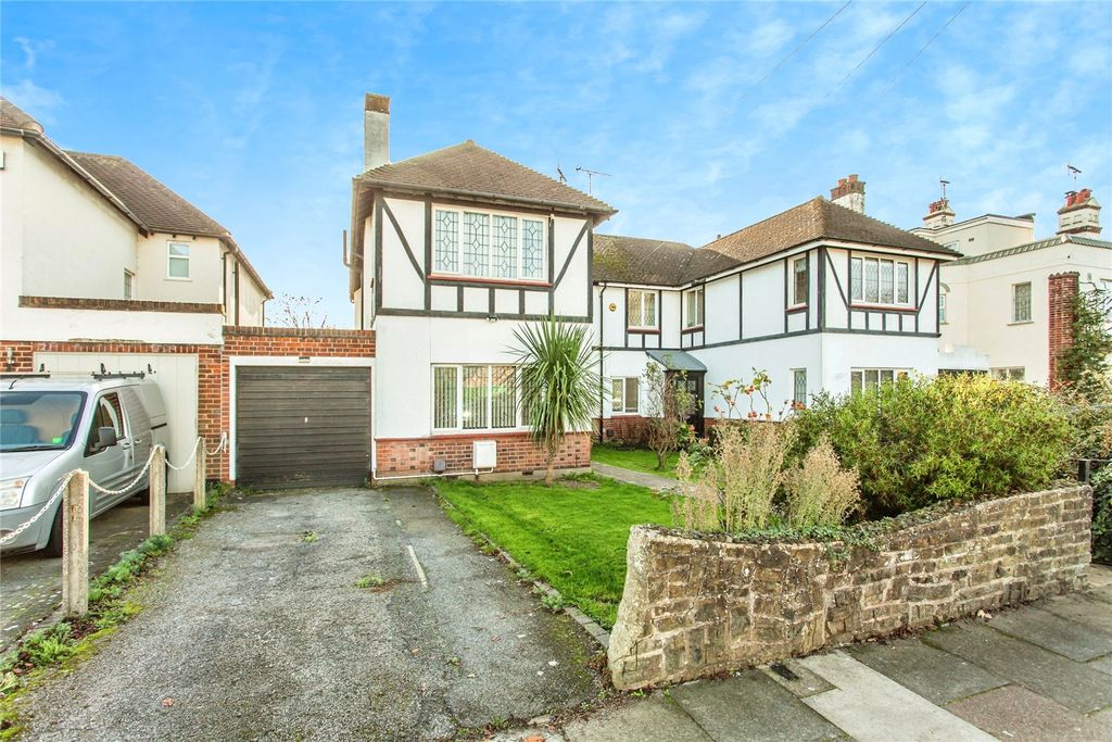 Property photo 1 of 17 Exterior