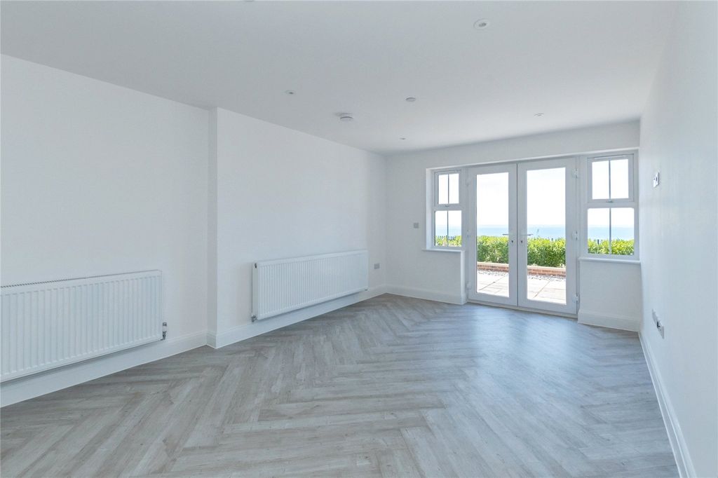 Property photo 2 of 15 Picture No. 04