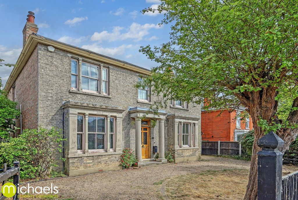 Property photo 1 of 29