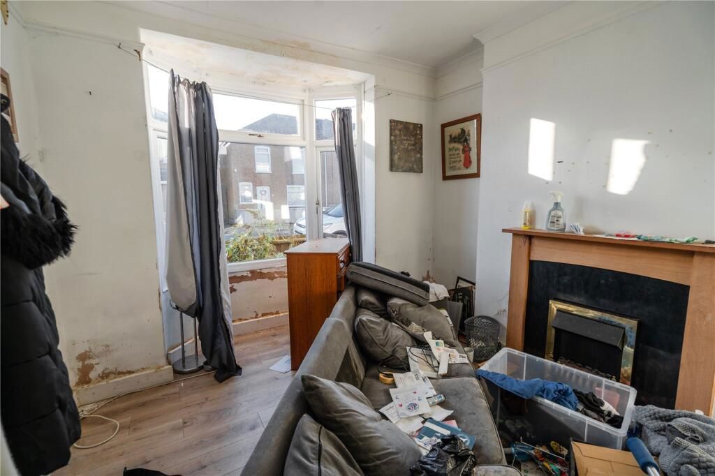 Property photo 2 of 18