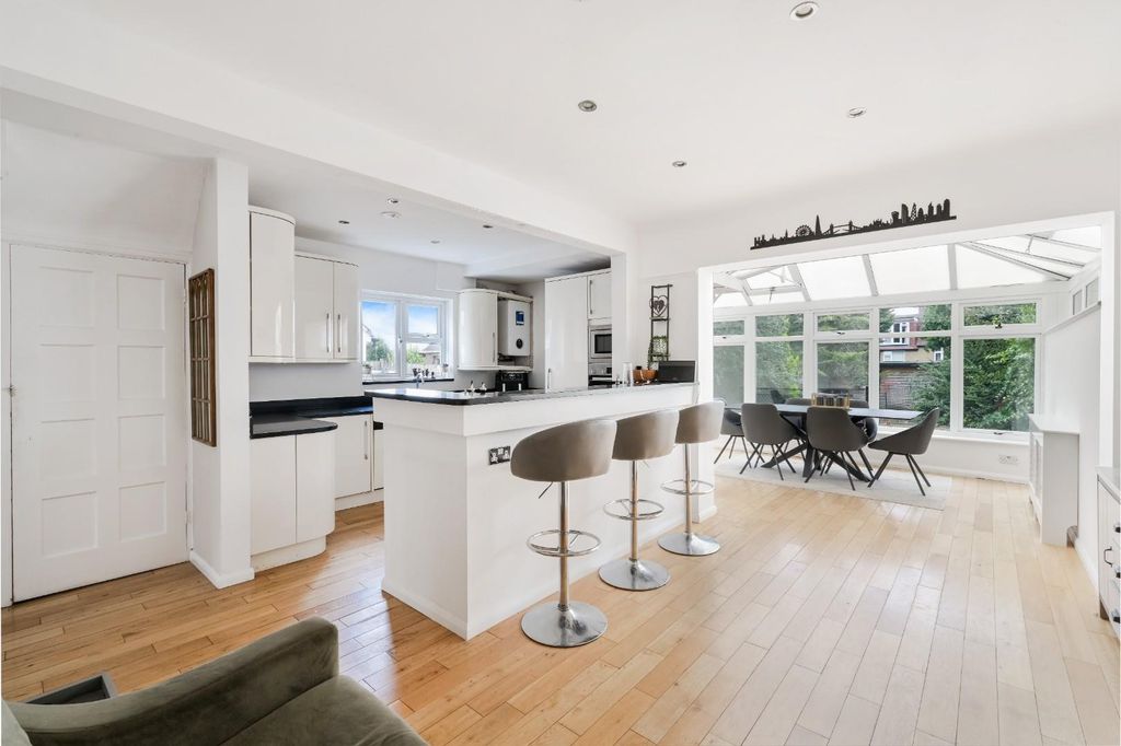 Property photo 3 of 20 Winkworth Road (9).Jpg