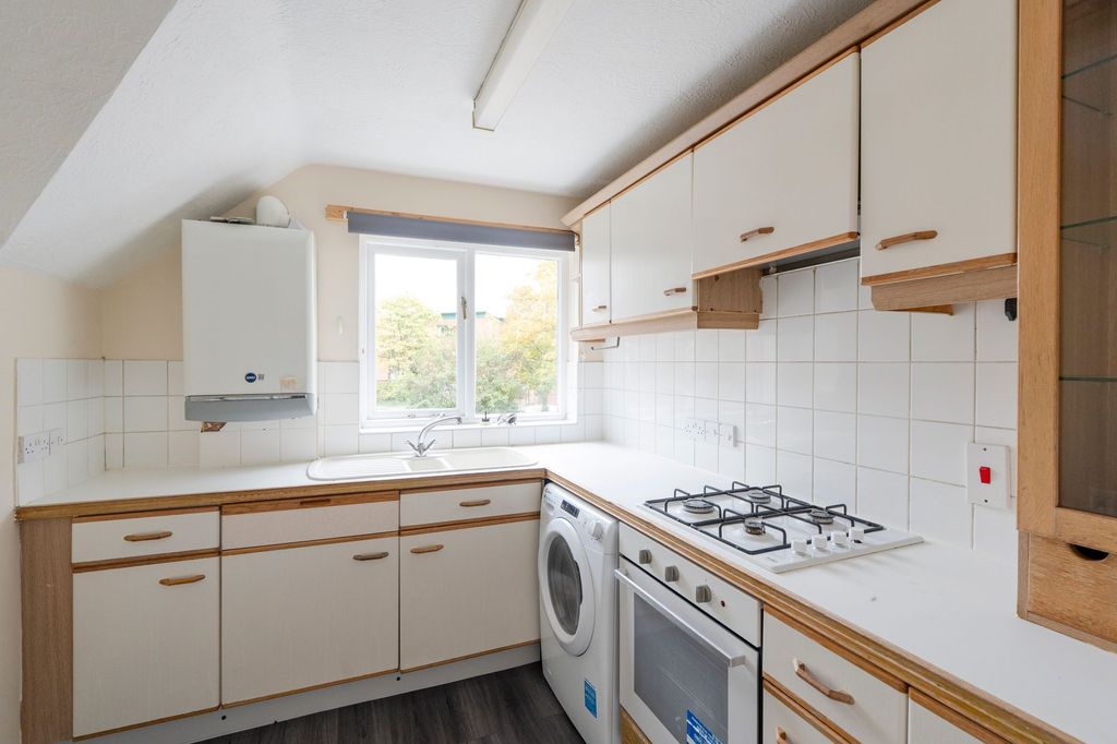 Property photo 3 of 7 Kitchen