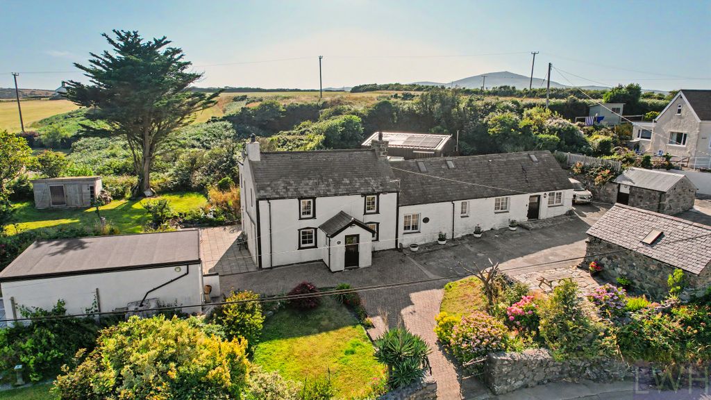 Property photo 2 of 34 Deunant Aberdaron