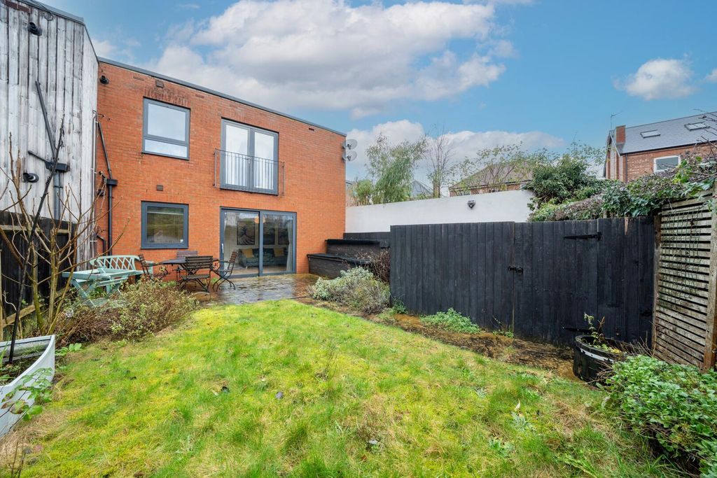 Property photo 1 of 16 Rear Garden