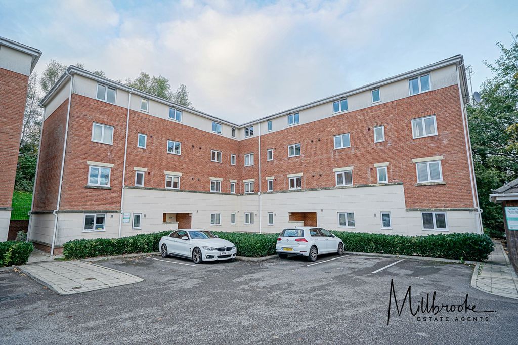 Property photo 1 of 17