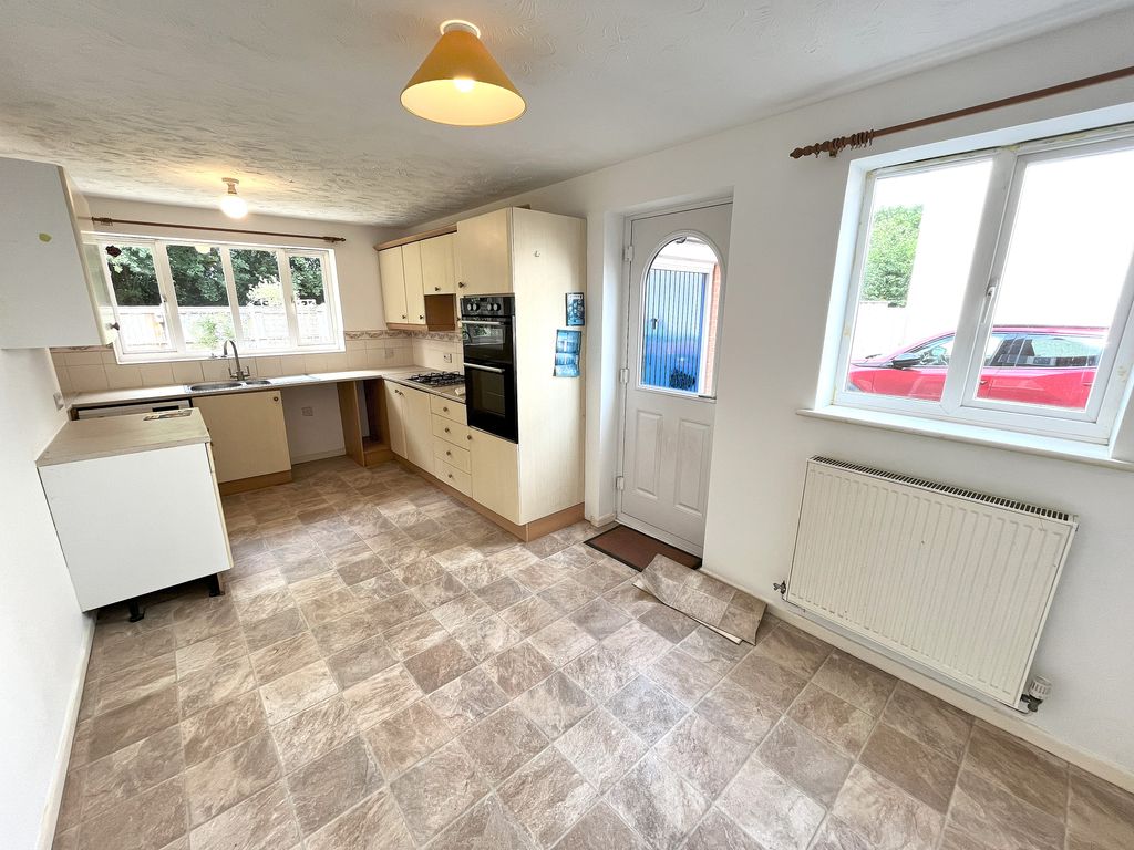 Property photo 3 of 18