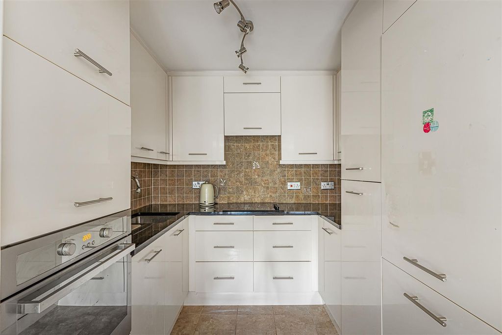 Property photo 3 of 16 1_68899.Jpg