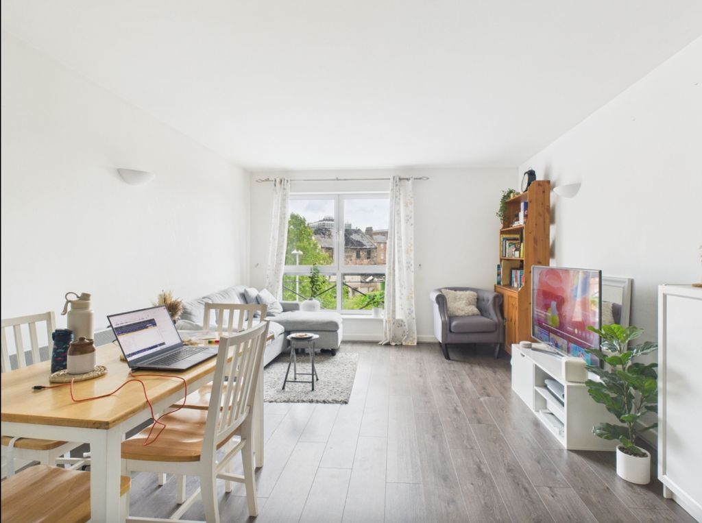 Property photo 3 of 7 Screenshot 2025-11-12 At 20.32.39