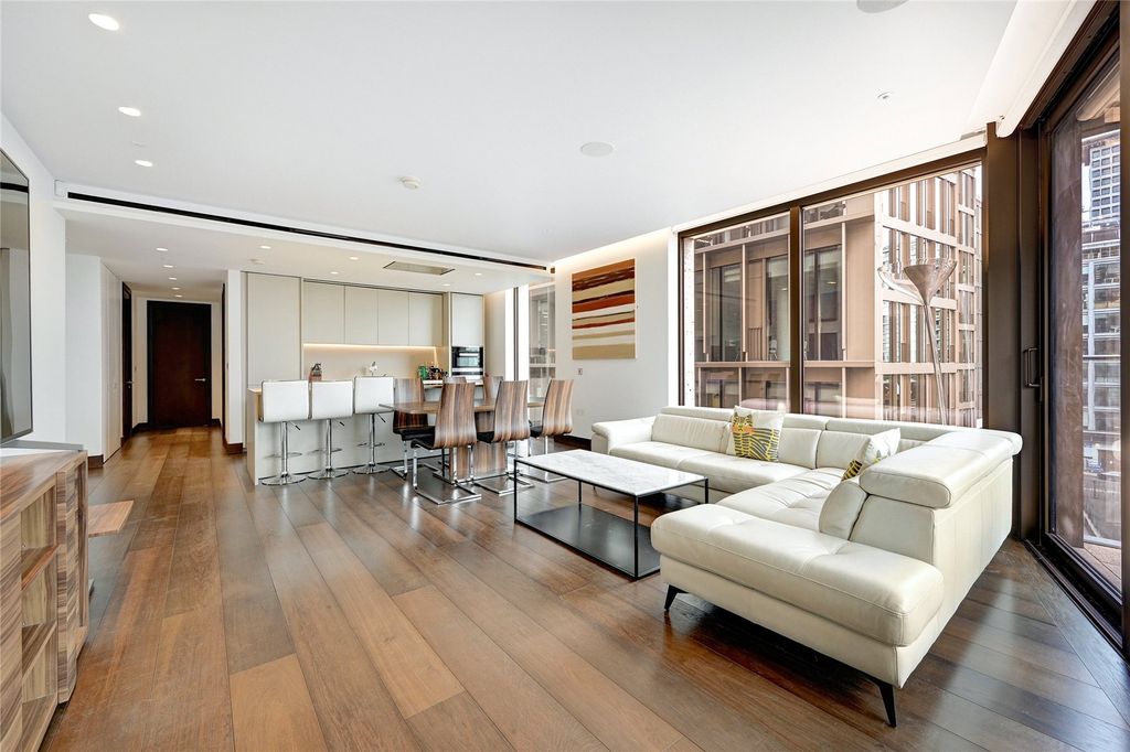 Property photo 3 of 15 Picture No. 04