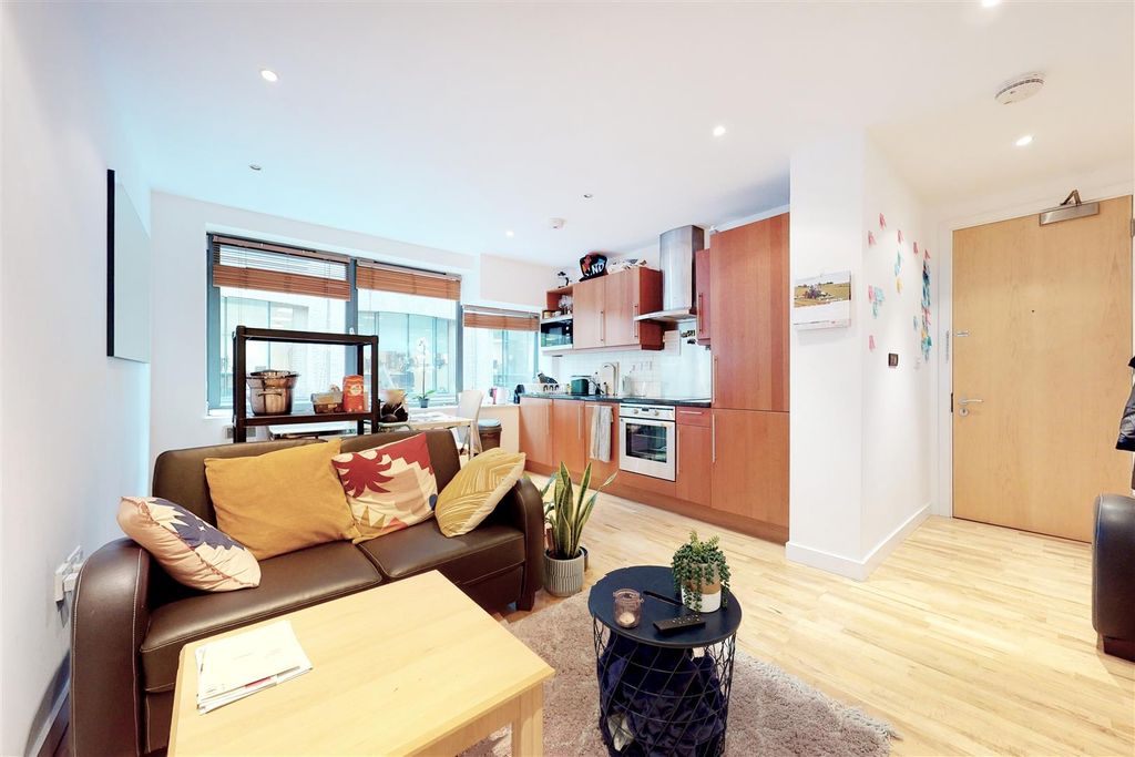 Property photo 1 of 8 P02.Jpg