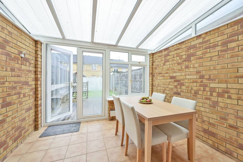 Property photo 3 of 16