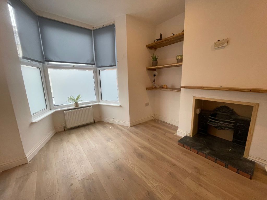 Property photo 2 of 9