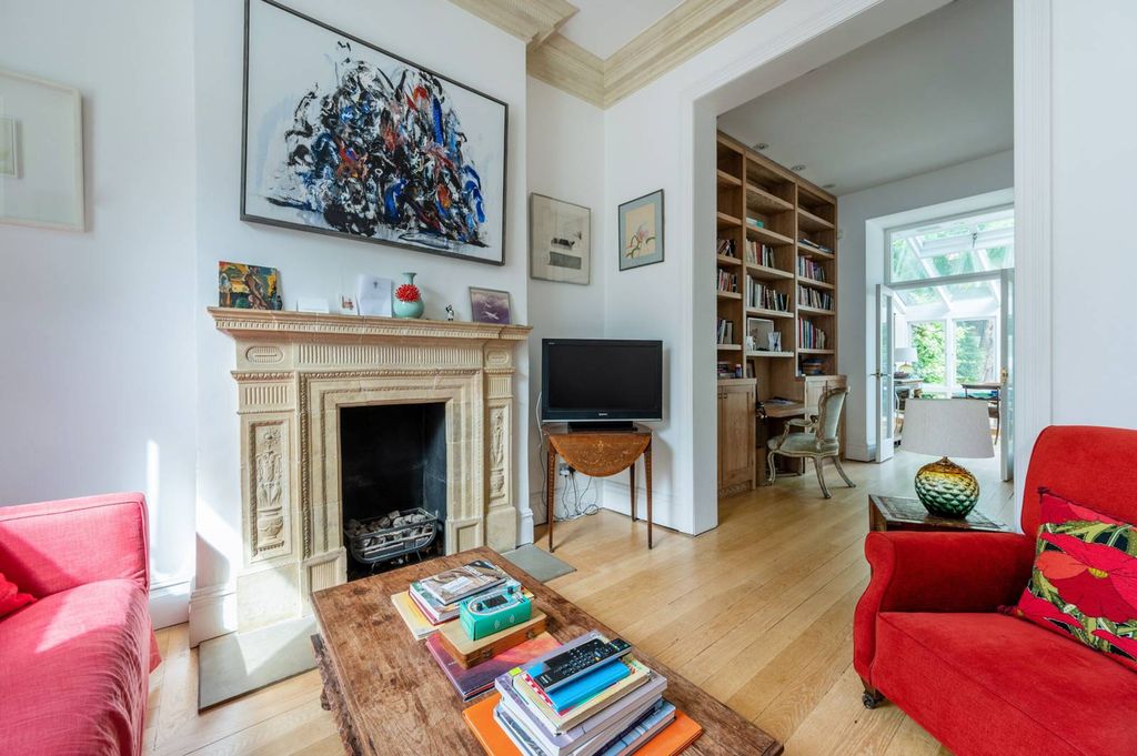 Property photo 1 of 11