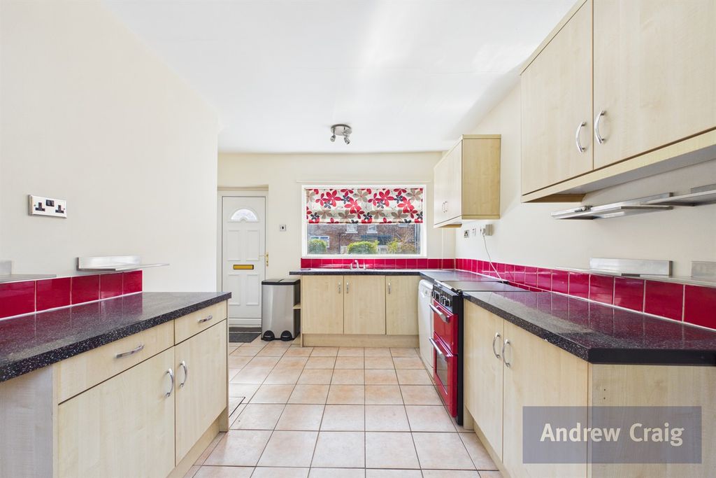 Property photo 3 of 13 Kitchen