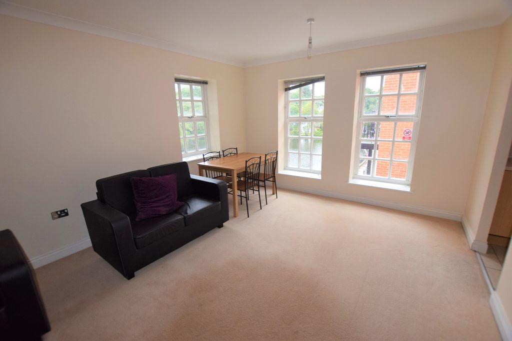 Property photo 3 of 9