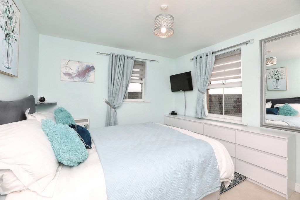 Property photo 3 of 14 Pbox-Img.Jpg