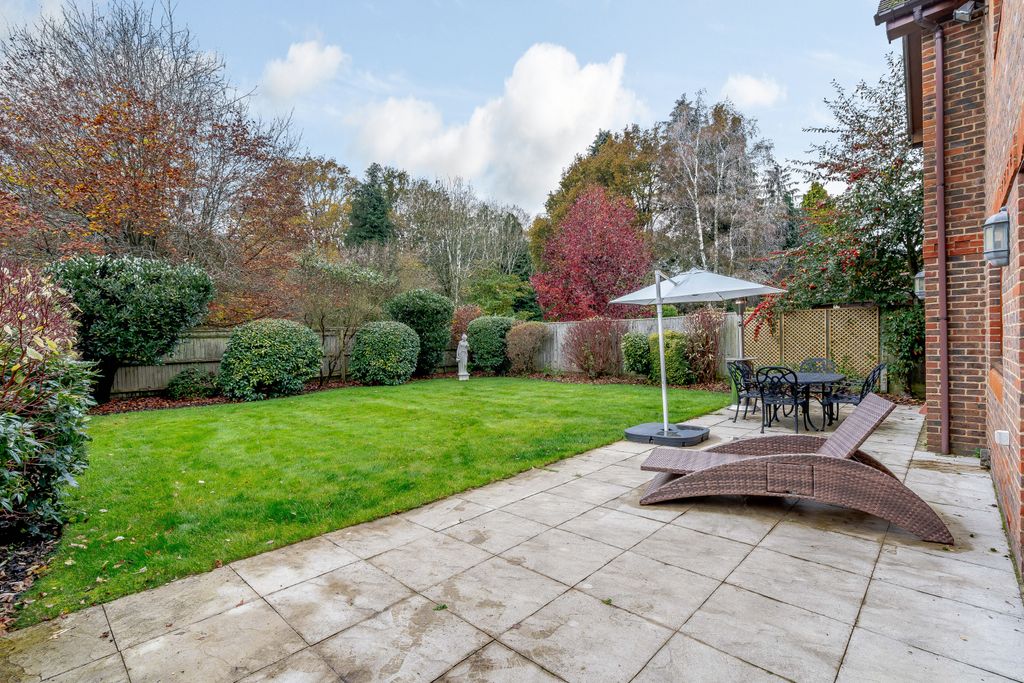 Property photo 2 of 20 Picture No. 13