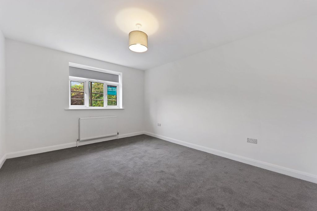 Property photo 2 of 6 2.Lounge.Jpg